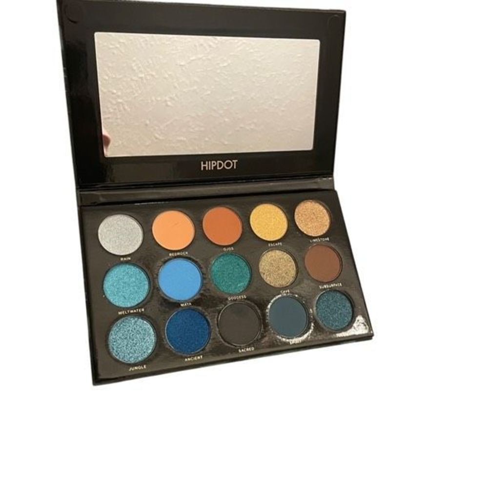 Hipdot Cenote Pressed Eyeshadow Palette 15 Colors Super Pigmented New‎ in Box